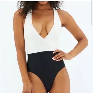 Summersalt one piece size 8
